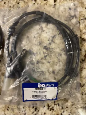 Uro-006813 Uro Parts Land Rover Range Brake Pad Sensor Wear Front